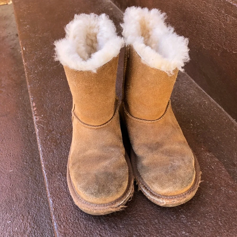 Koolaburra by Ugg Girls Side Zip Boots‎ Size 13 Chestnut Sheepskin Suede
